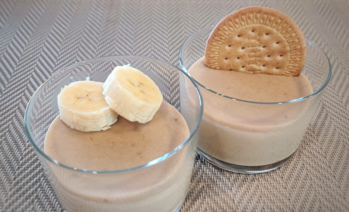 terrina de plátano con galletas